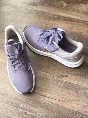 Nike Women's Lavender Running Sneakers with Rose Gold Swoosh